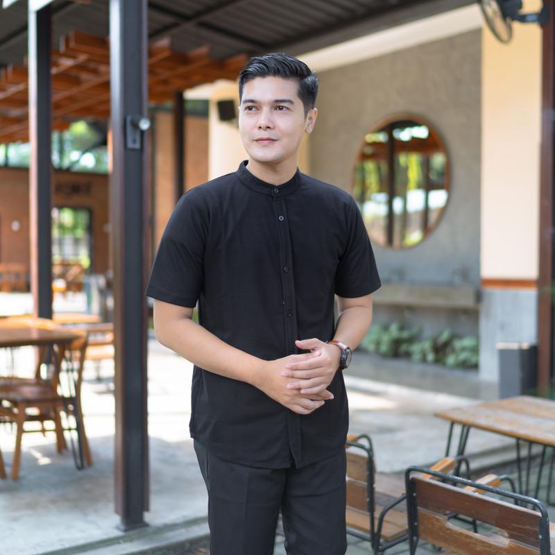 Kemeja Pria Lengan Pendek Kerah Sanghai Casual Polos Slimfit Size M - XXL