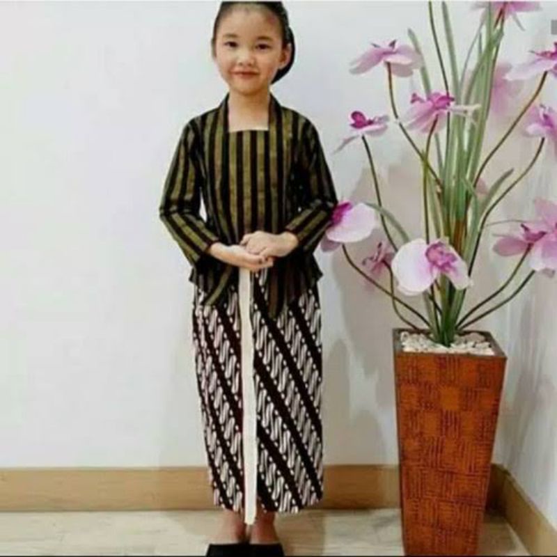 Kebaya dan Sorjan Baju Jawa Anak Perempuan- Kebaya Lurik Anak- Baju Jawa Anak- Baju Adat Anak Lurik