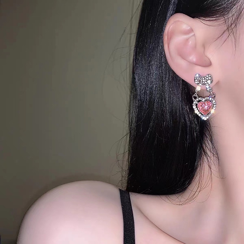 Wanita Fashion Ikatan Simpul Hati Stud Earrings Kristal Stud Earrings