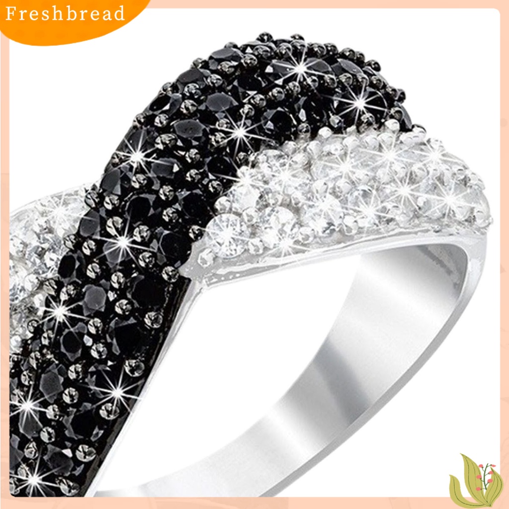 &lt; Freshbread &gt; Wanita Cincin Jari Ganda Warna Berlian Imitasi Mengkilap Hias Bentuk Salib Dilapisi Lady Circlet Perhiasan Harian