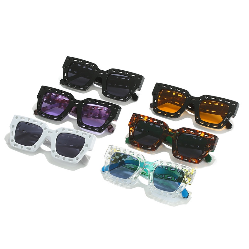 (YUZHU) Western Fashion Brand Sunglasses Untuk Wanita Square Kerawang Mempesona Kerai Kacamata Hitam Untuk Pria