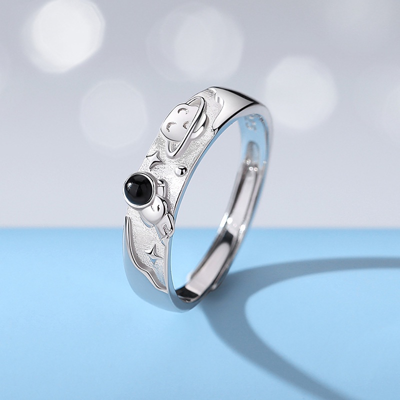 Fashion Kartun Pecinta Cincin Warna Perak Adjustable Planet Astronot Roaming Galaxy Moonstone Pasangan Pembukaan Cincin Untuk Perhiasan Pernikahan Hadiah Hari Valentine