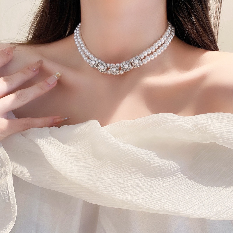 Fashion Berlian Imitasi Bunga Double Layer Mutiara Kalung Cahaya Mewah Kerah Rantai Wanita Kalung Ornamen
