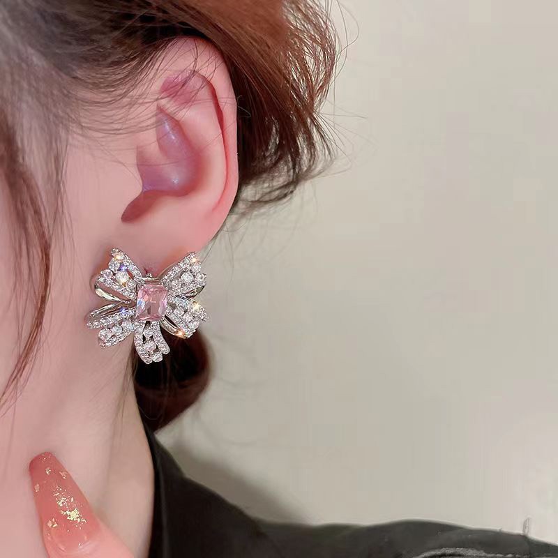 Gaya Baru Jepang Korea High-End Berlian Imitasi Busur Gaya Baru Korea Temperamen Anting Fashion