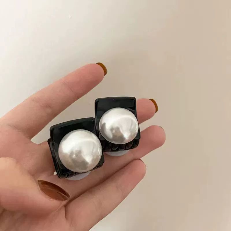 French Retro Pearl Hair Clip Female High Ponytail Princess Head Kecil Ambil Klip Dahi Kecil Delapan-Karakter Poni Klip Hiu Klip