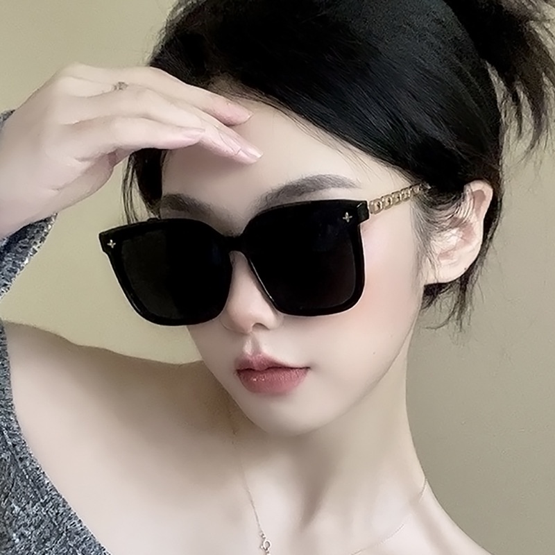 Fashion Square Aesthetic Shades Sunglasses Untuk Wanita/Men Metal Frame Sunglasses Eyewear