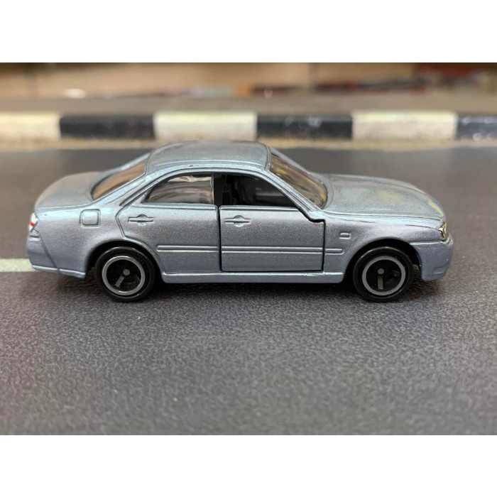 Tomica 30th Anniversary Nissan Gloria Made in China Loose Pack