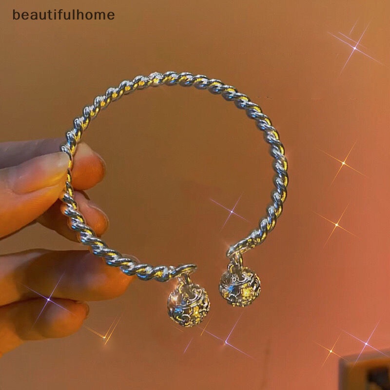 {beautifulhome} Pretty Palace Bell Cuff Bangle Bracelets Jingle Ring Bell Bangle Memutar Garis Double Bell Cuff Bangle Fashion Pesta Perhiasan Pasangan Hadiah Natal.