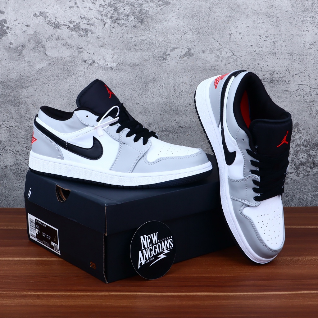 Sepatu Nike Air Jordan 1 Low Smoke Grey Abu Black