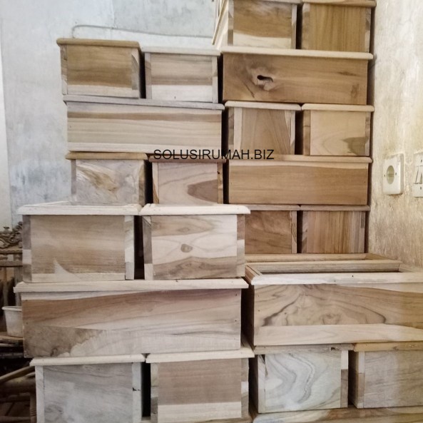 Loster Kayu 15x30 tebal 3cm Roster Lubang Angin Angin Rumah Dekorasi