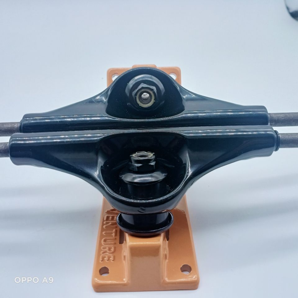 5.25 VENTURE Profesional Double Rocked Skateboard Braket Kosong Ganda