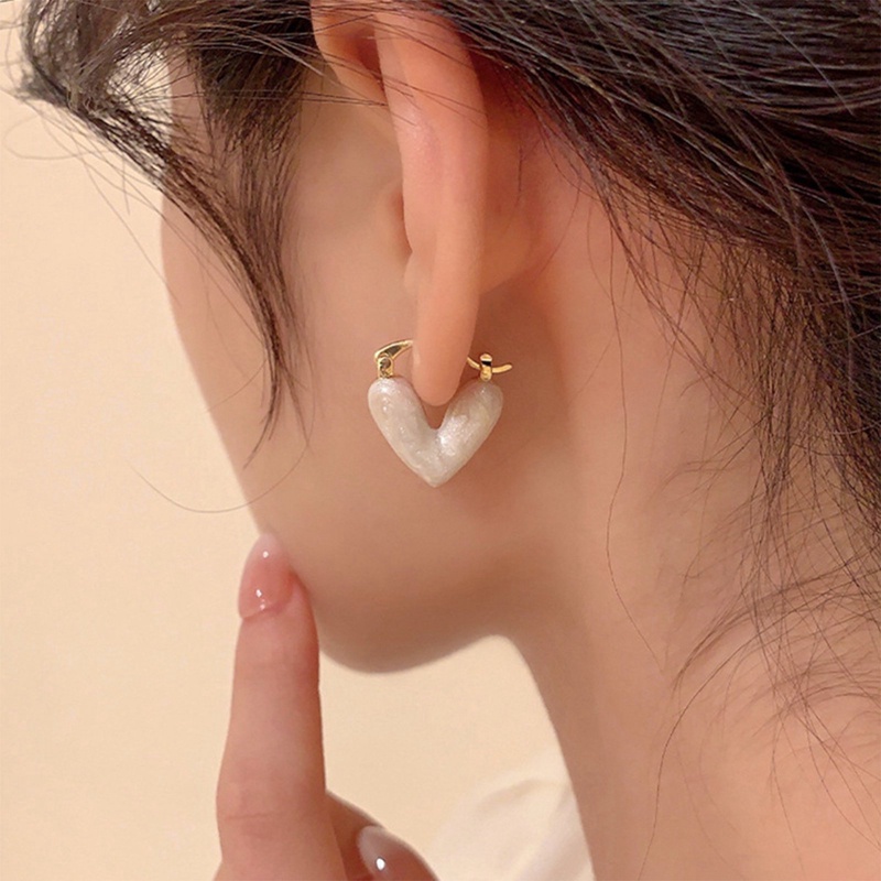 Baru Korea Cahaya Mewah Putih Minyak Menjatuhkan Cinta Anting Pejantan Untuk Wanita Fashion Elegan Logam Perhiasan Hadiah