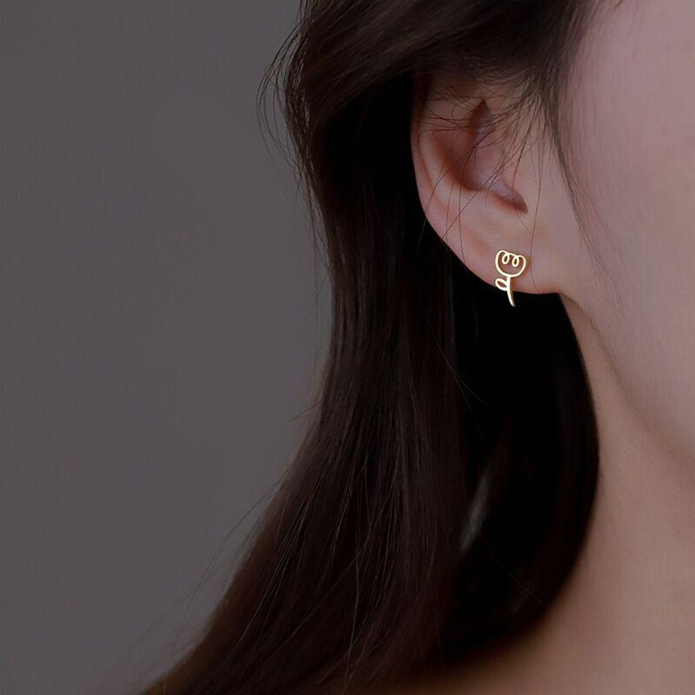 Mxbeauty Wanita Anting Mini Lucu Sederhana Perhiasan Fashion Niche Desain Hadiah Gadis Bunga Tulip Alloy Gaya Korea Earrings