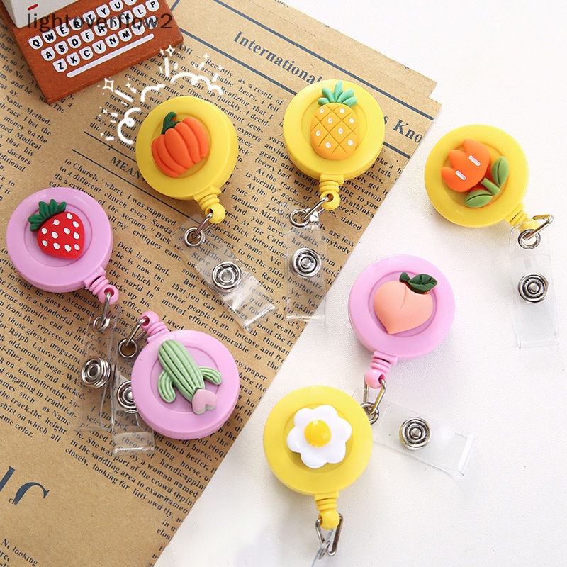 [lightoverflow2] Kartun Hewan Buah Ditarik Lencana Reel ID Nama Staf Bus Kartu Kerja Cover Case Klip Badge Holder Klip Perlengkapan Kantor [ID]