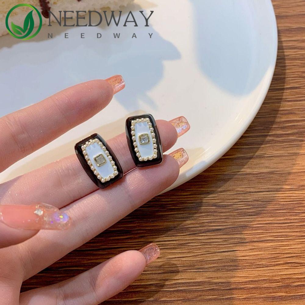 Needway  Wanita Anting Fashion Kepribadian Mutiara Perancis Elegan Indah Vintage Retro Ear Stud