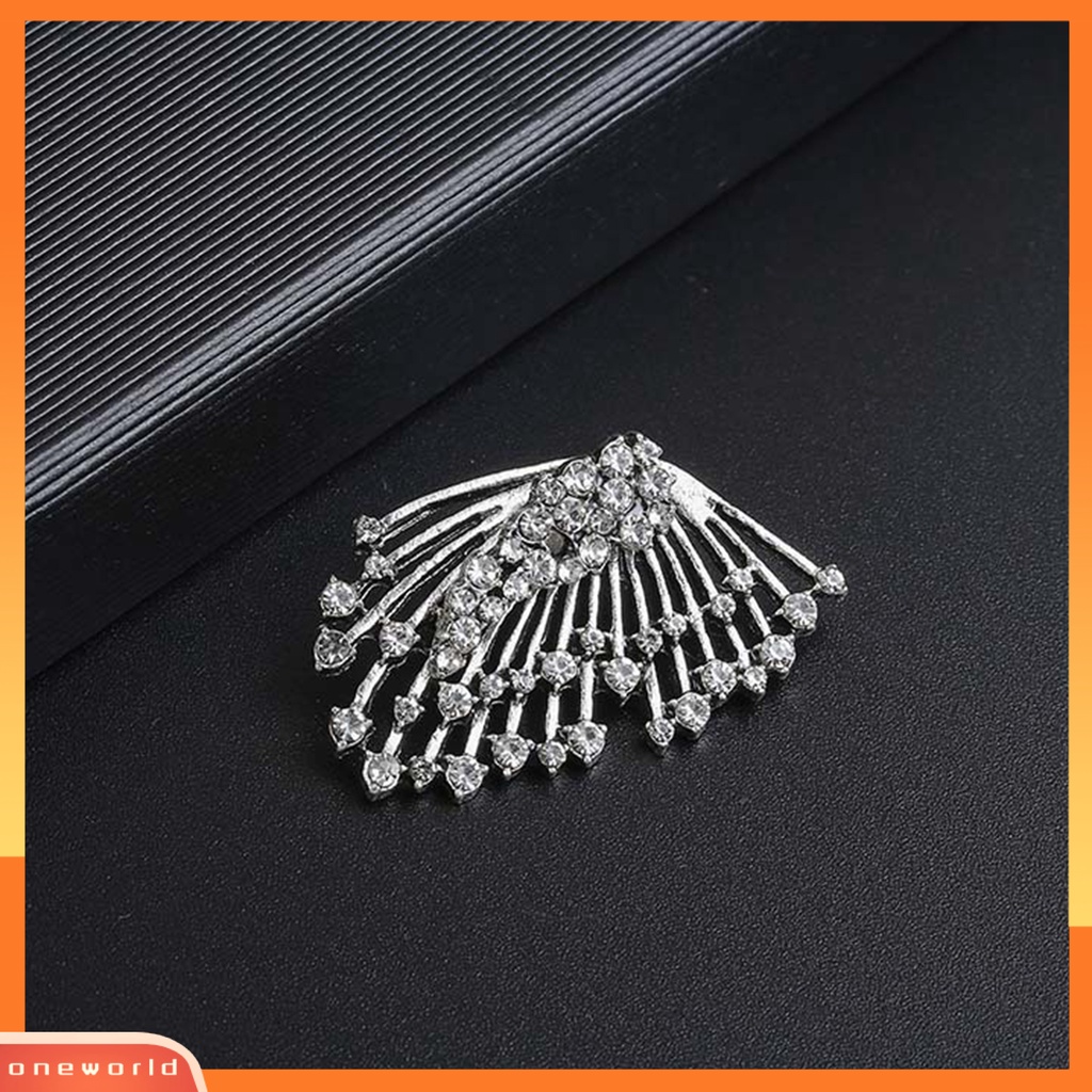 [WOD] 1pc Ear Studs Retro Asimetris Berlian Imitasi Mengkilap Temperamen Semua Pertandingan Dekorasi Hadiah Wanita Kepribadian Bentuk Sayap Stud Earrings Perhiasan Untuk Pakaian Sehari-Hari