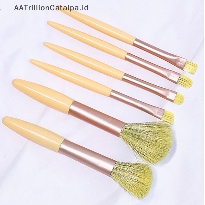 Umakurillion syalatalpa -motifakeup nayah setengah jadi galihit galihoundation galihowder galihyeshadow galihabuki suketoft stapelace suket kulot intipet nayahool nayah