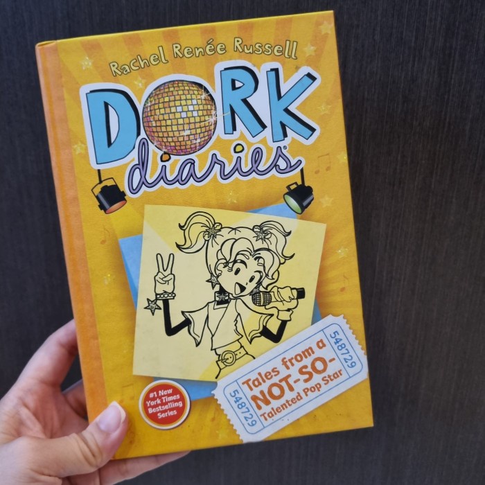 Dork Diaries 3 Pop Star - Rachel Renee Russell Orange HARD COVER ORI