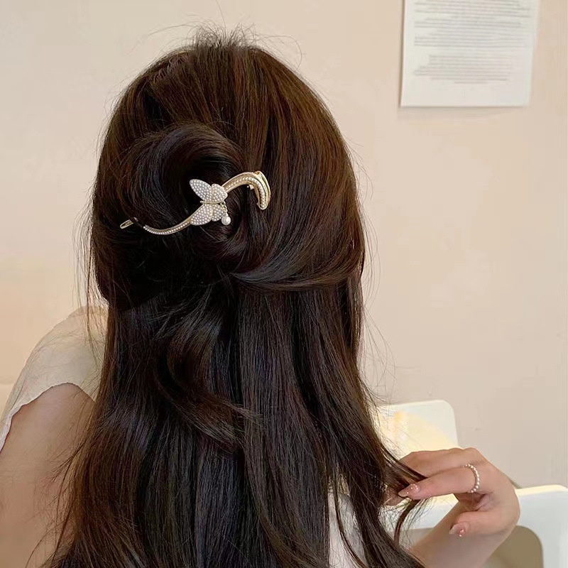 Wanita Elegan Hiasan Kepala INS Gaya Glitter Berlian Imitasi Kupu-Kupu Mutiara Imitasi Logam Memutar Rambut Pin Popula Sederhana Ponytail Holder Gadis Manis Harian Aksesoris Rambut Hadiah