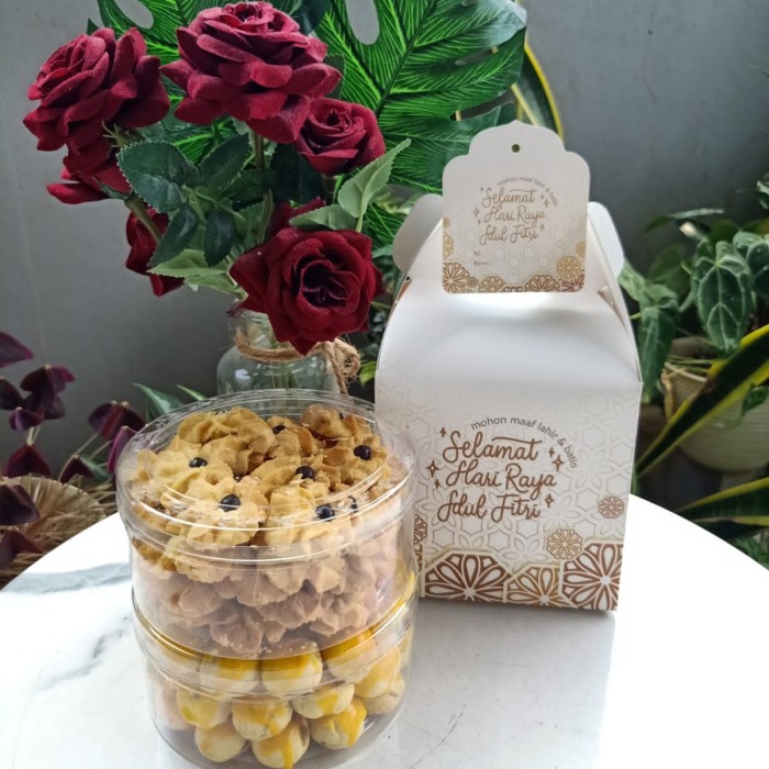 

Hampers Lebaran / Imlek / Natalan Kue Nastar Semprit Premium