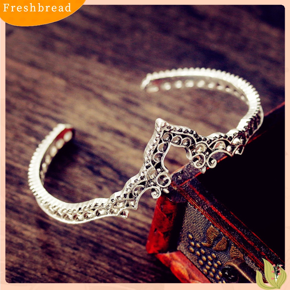 &lt; Freshbread &gt; Vintage Wanita Ukir Berongga Mahkota Pembukaan Gelang Bangle Adjustable Perhiasan