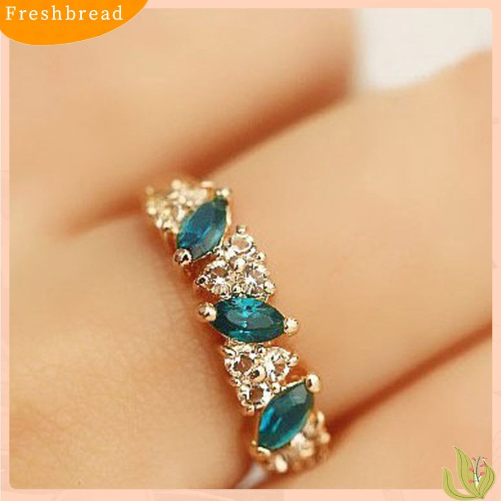 &lt; Freshbread &gt; Berlian Imitasi Halus Wanita Cincin Paduan Imitasi Permata Hijau Jari Cincin Perhiasan Aksesori