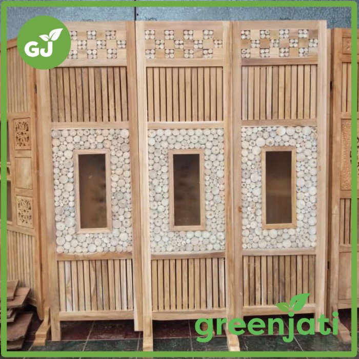 Pembatas Ruangan Lipat Kayu Jati