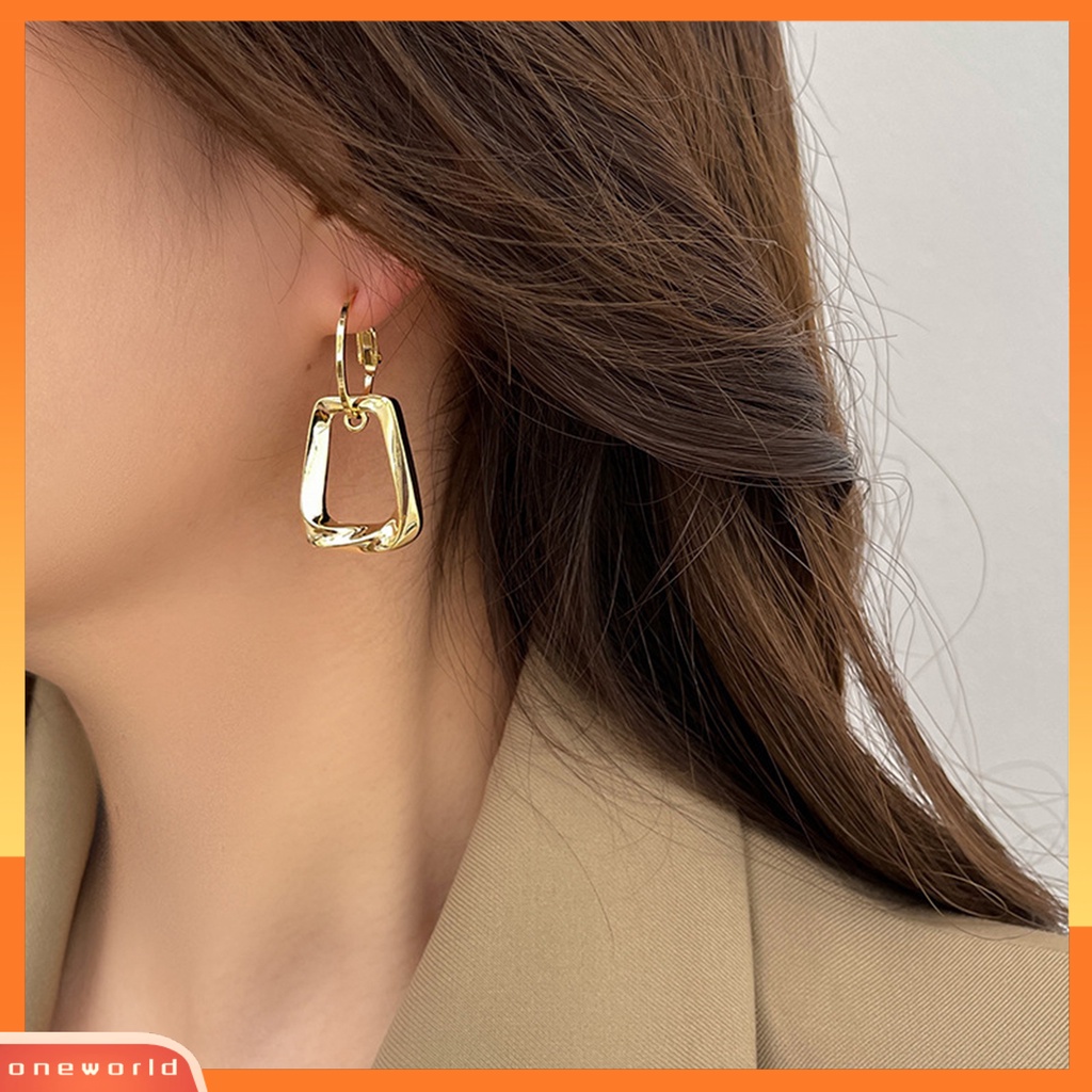 [OWR] 1pasang Liontin Anting Berongga Geometri Pendant High Gloss Menawan Mewah Telinga Ornamen Colorfast Segi Empat Hoop Earrings Perhiasan Aksesori