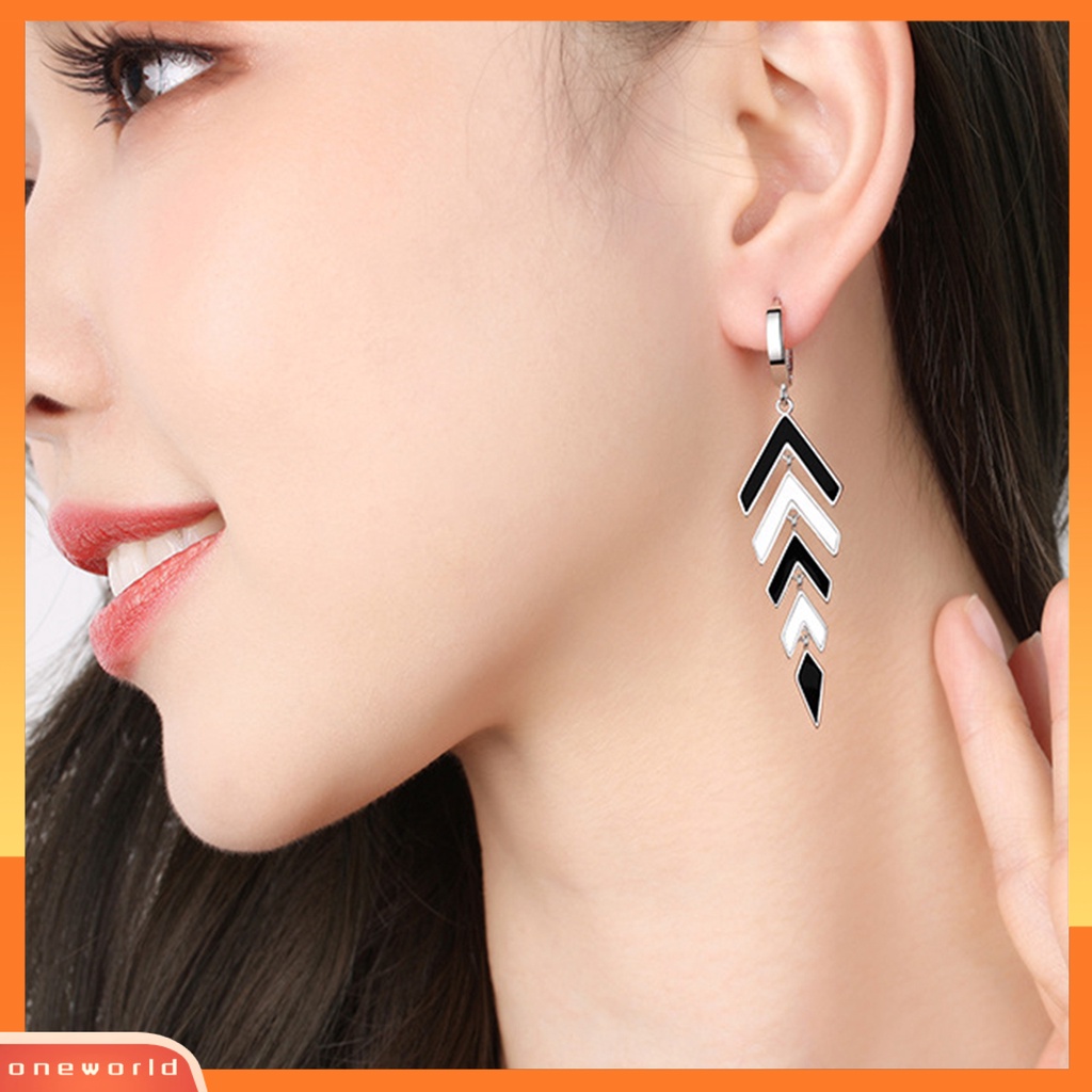 [EONE] 1pasang Liontin Anting Kepribadian Geometris Hitam Putih Warna Kontras Rumbai Panjang Retro Temperamen Hoop Earrings Perhiasan Aksesori