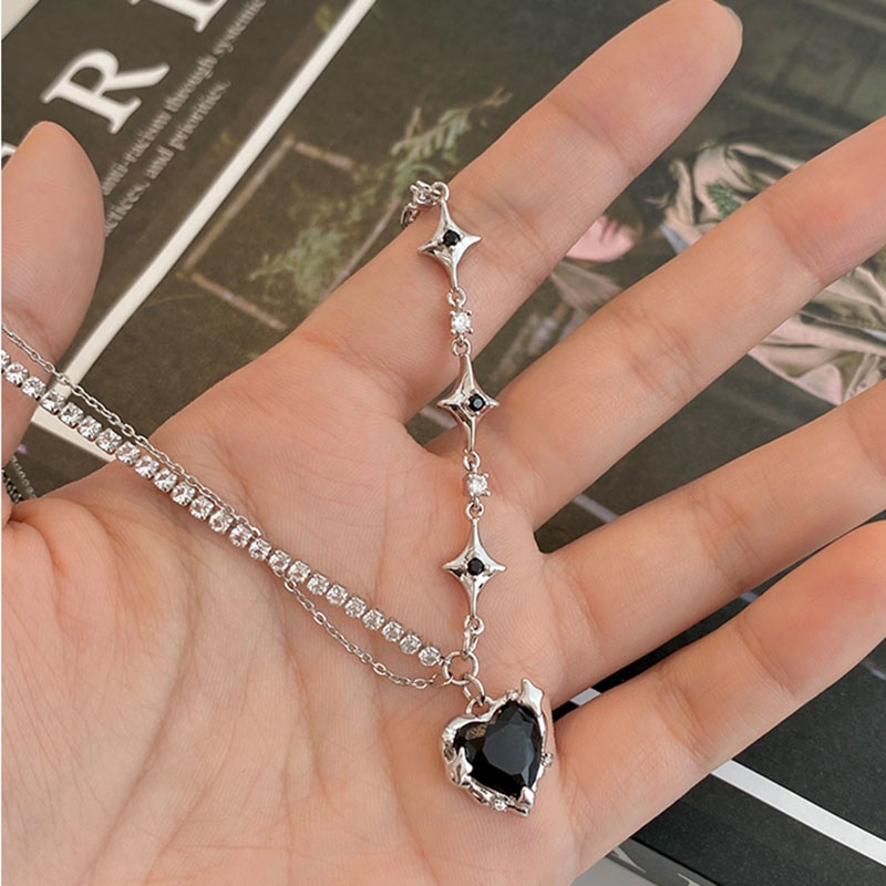 Women Y2K Style Crystal Star Heart Pendant Necklace/Ladies Light Luxury Charm Necklaces/Kalung Klavikula Punk Hip Hop Vintage/Kalung Rantai Kepribadian Perempuan/Chok Populer