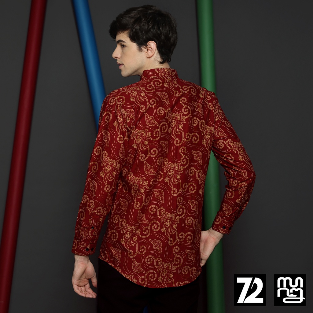 BAJU BATIK PRIA Kemeja Lengan Panjang Slimfit Premium Motif Fox Warna Merah 723693 Cap 72IL - Baju Kemeja Atasan Pakaian Setelan Batik Pria Cowok Laki Laki Remaja Keluarga Kantor Lengan Panjang Modern Slimfit Slim Fit Premium Kekinian