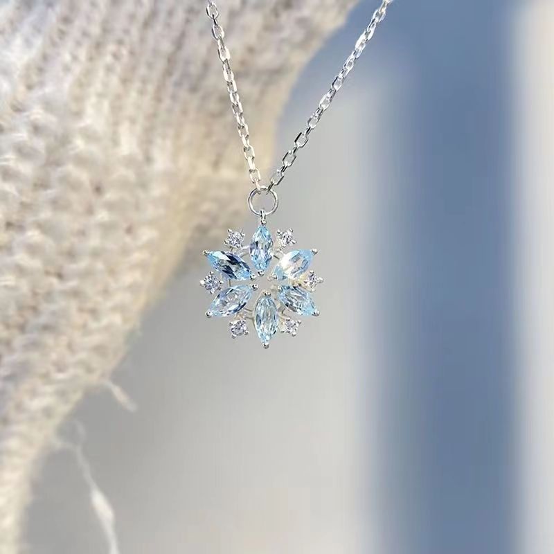 Fashion Biru Penuh Berlian Snowflake Pendant Perak Kalung