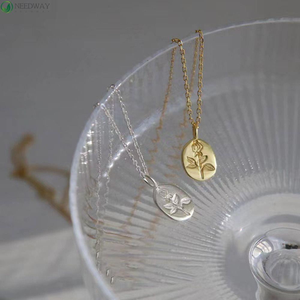 Needway Wanita Kalung Sweet Oval Pendent Silver Fashion Jewelry Ins Style Alloy Rose Flower Pendent Necklace Untuk Hadiah Perempuan