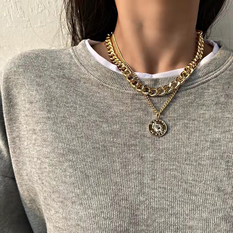 Kalung Potret Eropa Amerika Retro Perempuan Trendi Influencer ins Gaya Keren Rantai Tebal Hip Hop Klavikula Necklace