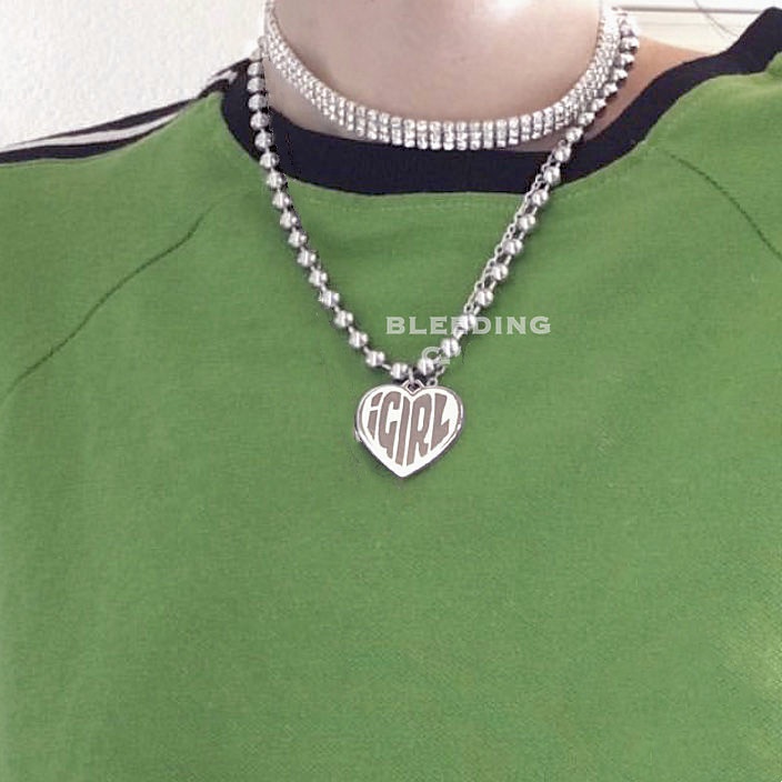 Ins Hip Hop Cinta Unik Kalung Wanita Sederhana Baja Titanium Berbentuk Hati Liontin Gaya Keren Kalung Sweater Rantai