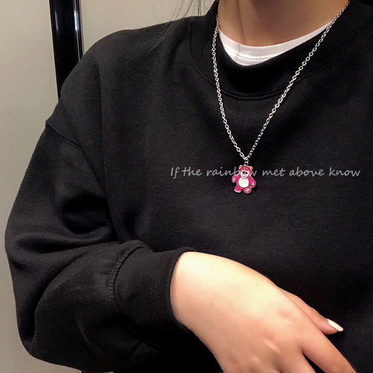 Kalung Beruang Strawberry Kartun Lucu Gadis Gaya Baru Liontin Panjang Sederhana All-Match Sweater Rantai