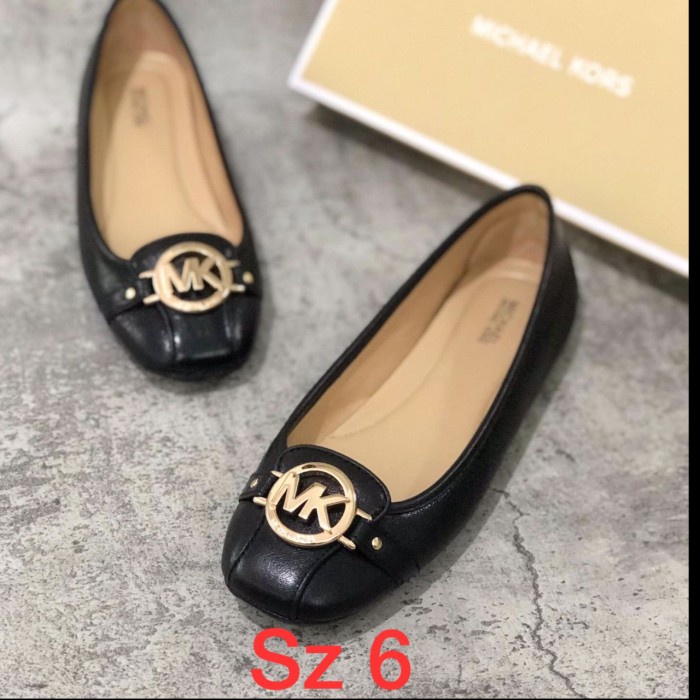 michael kors fulton luggage size 5-11 flat shoes original - BLACK GHW