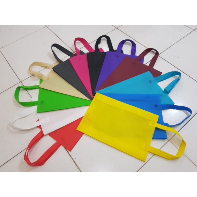 

Goodie Bag Tali lipat samping 25x35x10(Harga lusin(12pcs))