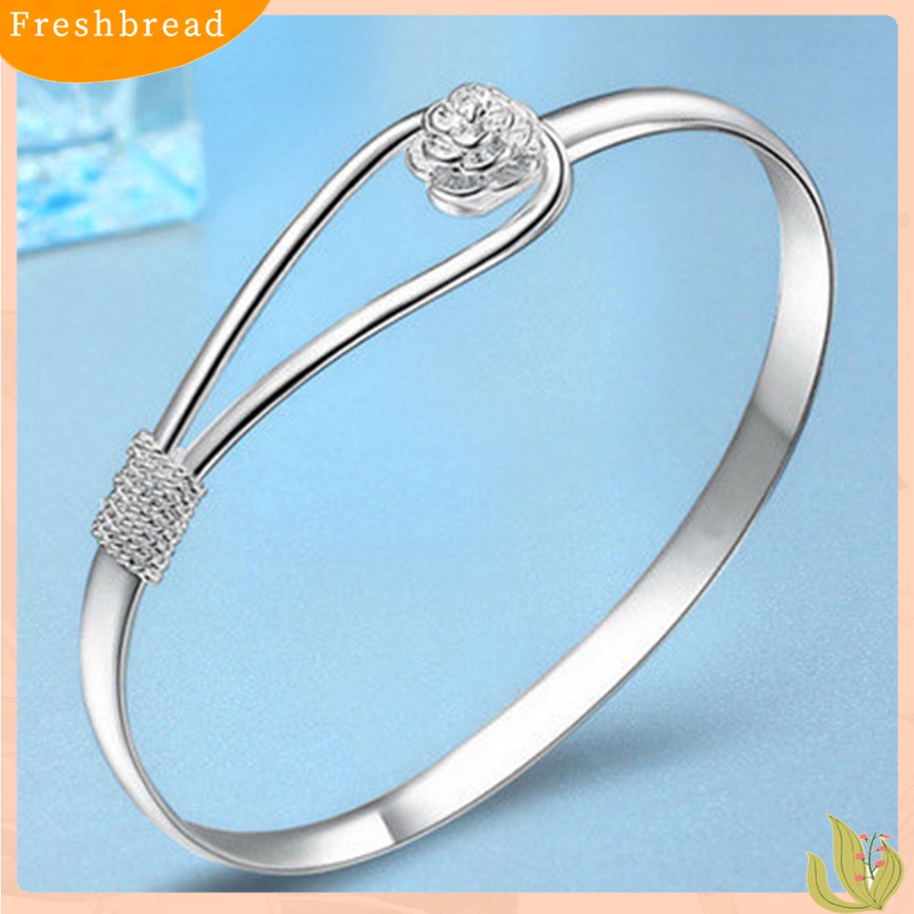 &lt; Freshbread &gt; Gelang Alloy Desain Bukaan Gesper Bunga Electroplating Kilau Terang Tidak Luntur Menghias Perhiasan Hadiah Cahaya Mewah Temperamen Wanita Bangle Untuk Perjamuan