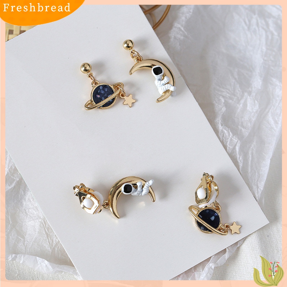 &lt; Freshbread &gt; Kreatif Asimetris Astronot Planet Bulan Liontin Wanita Stud Earrings Perhiasan