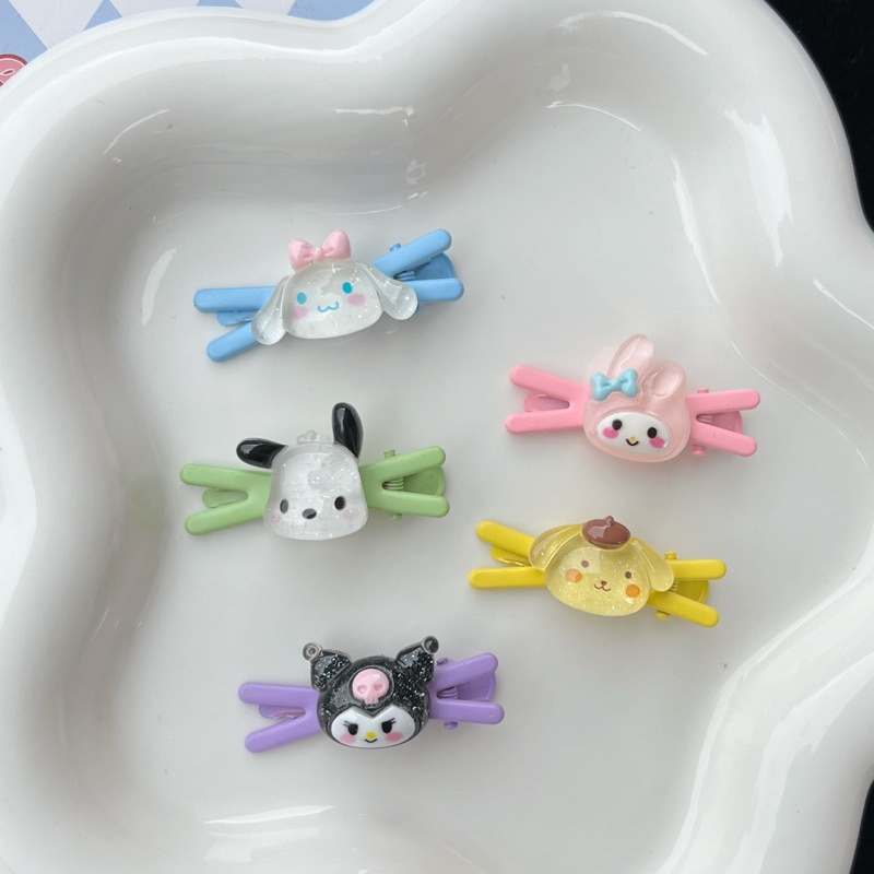 PGC [6pcs] Jepitan Rambut Silang Sanrio Klip Rambut Jepit Kata X Lucu Duduk Cinnamoroll Anjing Kuromi Kartun Fashion Korea Siswa Perempuan Poni Sisi Klip-Le