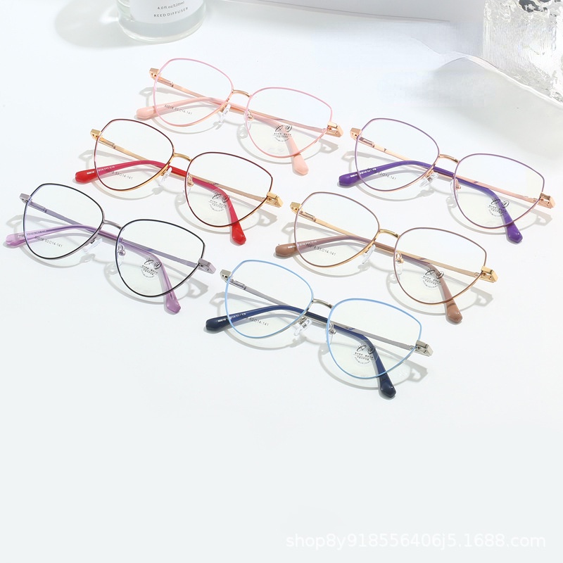 (YUZHU) Kacamata Mata Kucing Segitiga Logam Mode Baru Untuk Wanita Korea Fashion Ungu Anti Biru Cahaya Eyeglasses