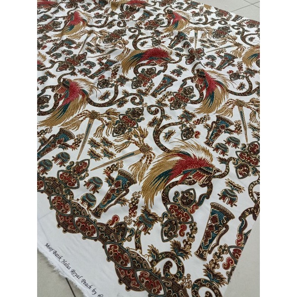 

kain batik papua semi sutra. bahan batik papua meteran. kain batik semi sutra khas papua