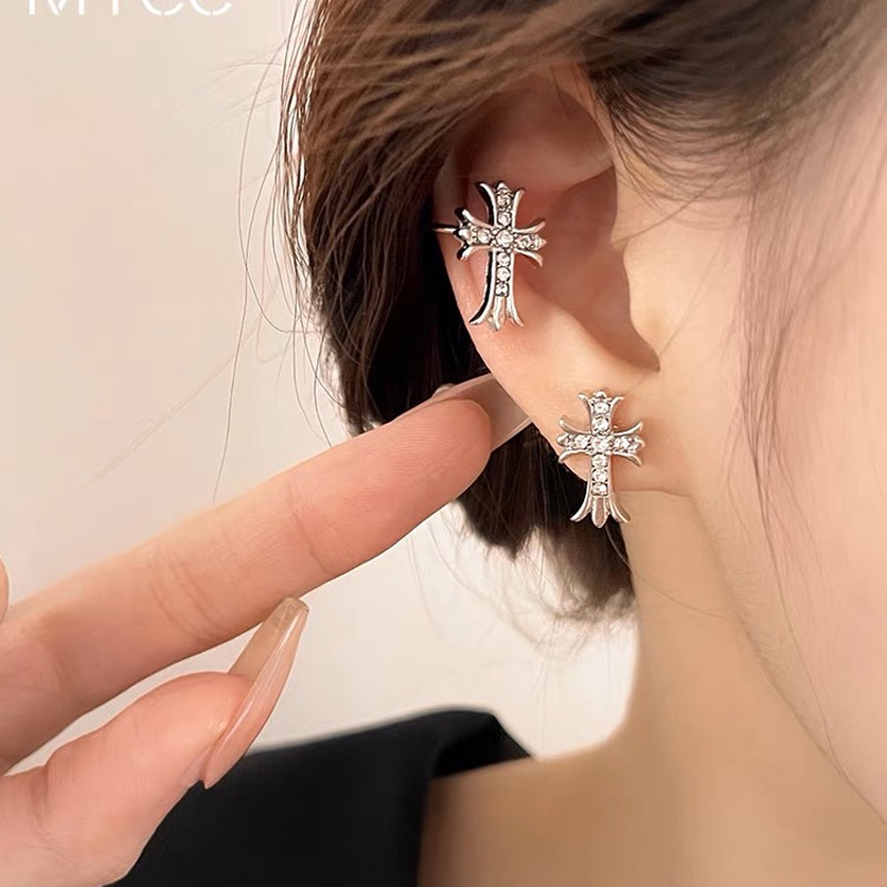 Crow Heart Ear Clip Female ins Manis Keren Gaya Keren Tanpa Tindik Klip Telinga Zirkon Anting Salib