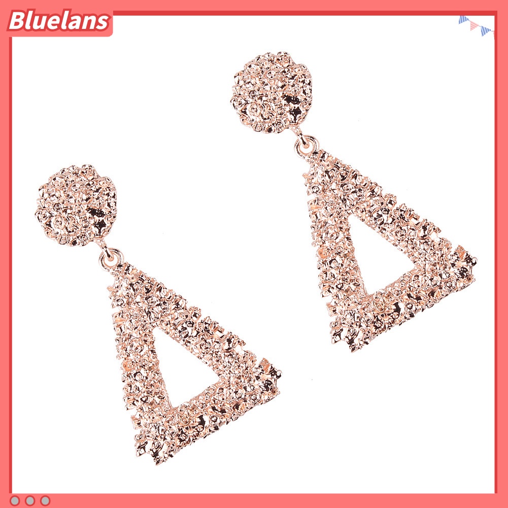[BLS] Eropa Dan Amerika Angin Dingin Anting Logam Pribadi Tren fashion Berongga Segitiga Geometris Anting-Anting Berlebihan