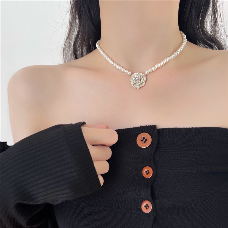 Korea Dongdaemun High-End Camellia Pearl Necklace Perempuan Manis Unik Perempuan Klavikula Rantai Kalung Necklace B551