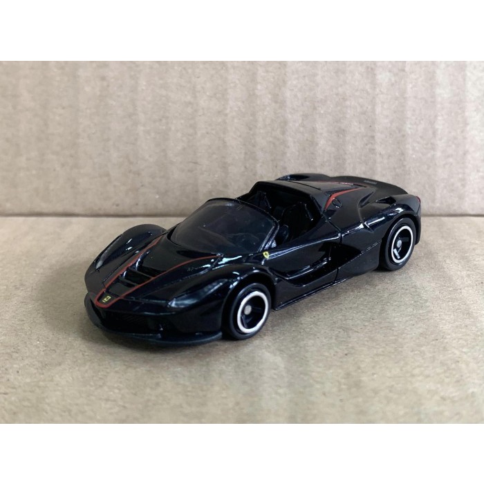 DIECAST LOSSE UNIK Tomica Ferrari LaFerrari Aperta Hitam Loose Pack