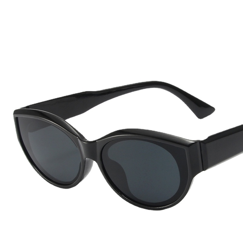 (YUZHU) Kacamata Hitam Fashion Vintage Korean Fashion INS Style Oval Simple Summer Sunglasses