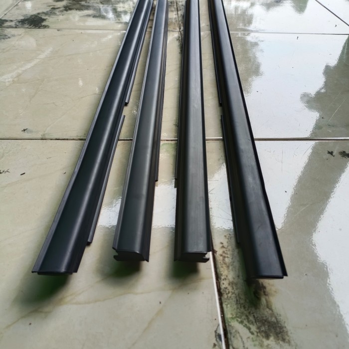 Pelipit Kaca Luar Suzuki APV Karet List Kaca Luar APV Hrg 1 set Ori