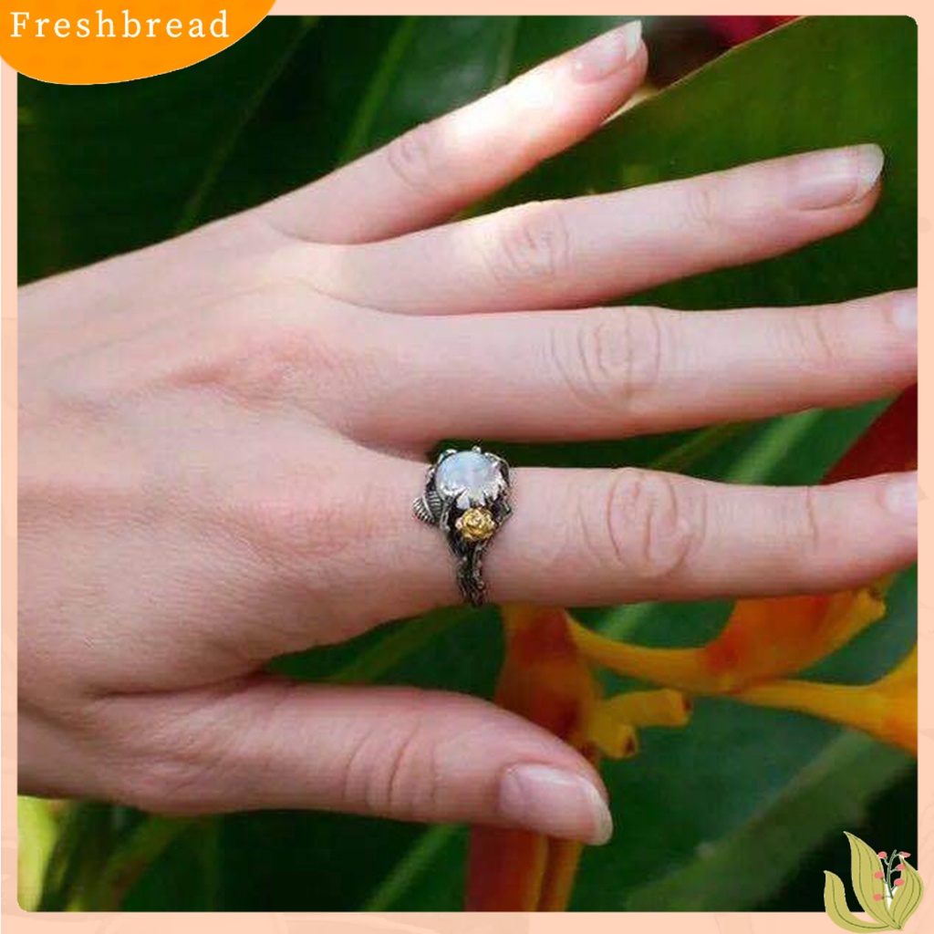 &lt; Freshbread &gt; Berongga Pernyataan Sederhana Vintage Cincin Daun Bunga Moonstone Lady Ring Perhiasan Alat Ekstra